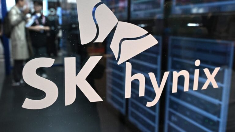 SK Hynix shares fall; earnings jump fails to satisfy AI expectations