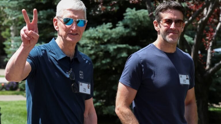 Apple touches $5 trillion market cap for first time