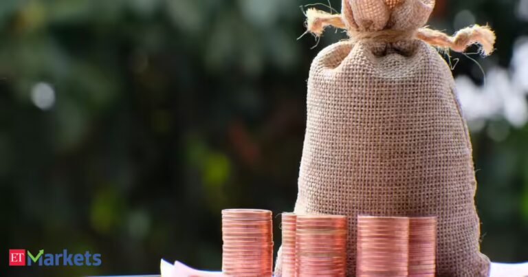 Mcap of 4 of top-10 most valued firms jumps Rs 92,995 cr; HDFC Bank, Airtel top gainers