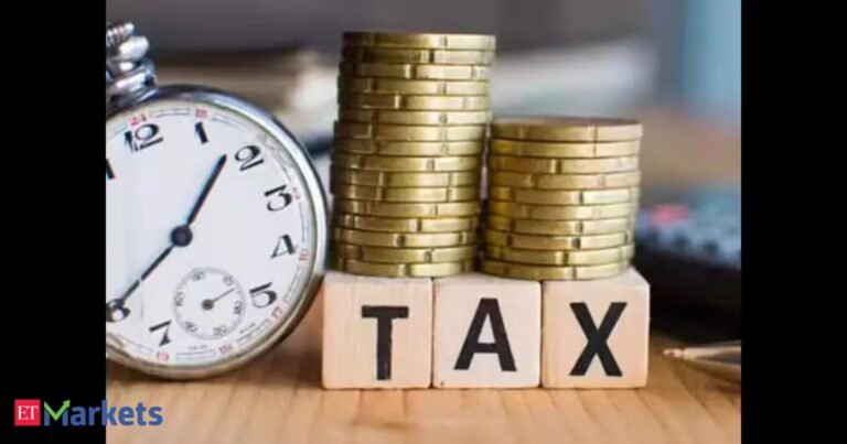 Net direct tax mop-up jumps 16% to Rs 6.5 lakh crore