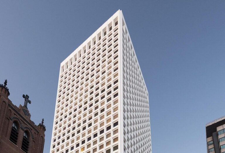 Columbia Property Trust Modifies $1.8B Loan After Multiple Defaults