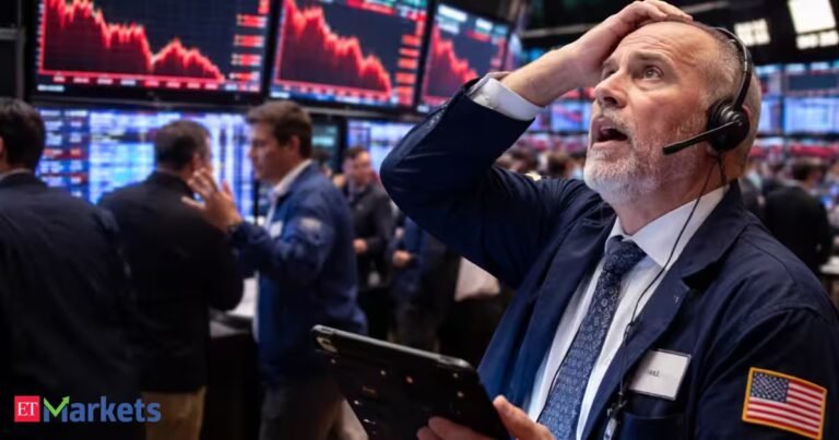US stocks today: Nasdaq, S&P fall over 1%, end lower for week as chip selloff broadens