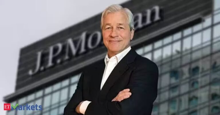Bigger crash ahead? JPMorgan CEO Dimon says he won’t buy stocks at current prices, says markets underestimating risks