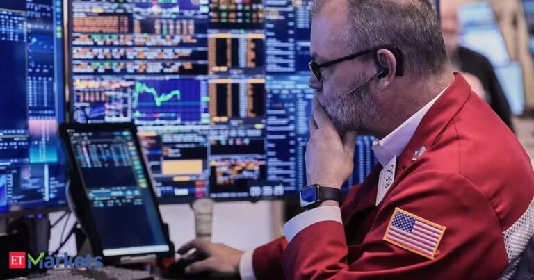 US stocks today: S&P 500, Nasdaq close lower amid mixed show by tech stocks ahead of earnings