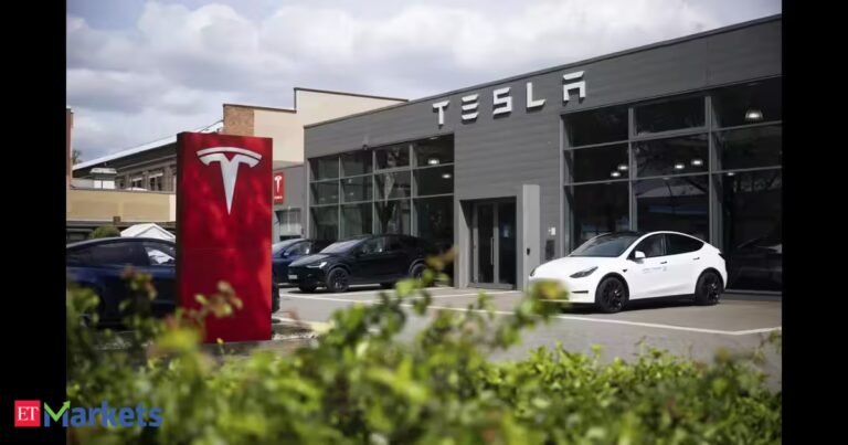 Tesla short sellers mint $4 billion profit as shares nosedive