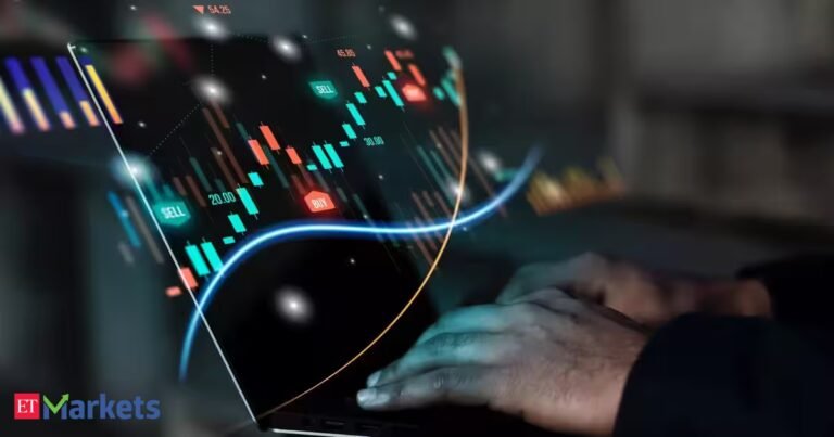 Smaller stocks gain ground as largecaps lose market share
