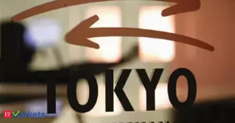 Japan’s Nikkei trades sideways as investors await earnings
