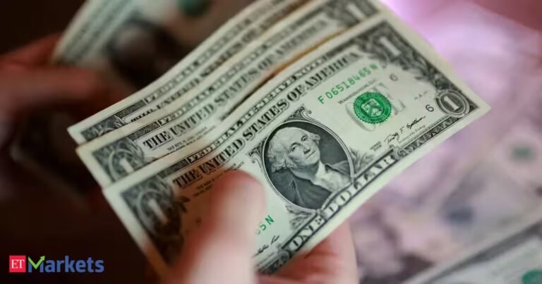 Foreign capital inflows hit $32 billion as FCNR(B) deposits break 2013 record