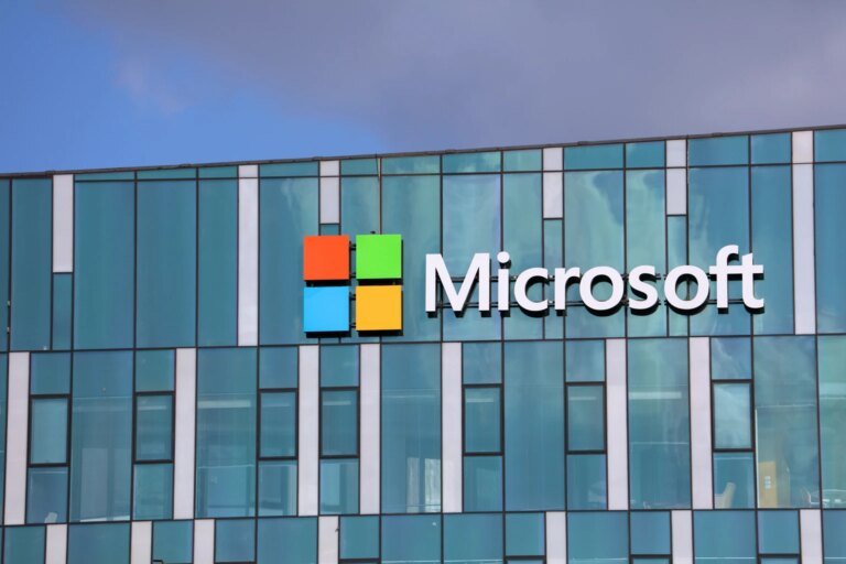 Microsoft's $678 Billion Backlog Just Weakened AI's Biggest Bear Case