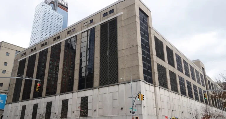 Ideal Marketplace Renews 15K-SF Grocery Store at Chelsea’s 317 Ninth Avenue – Commercial Observer