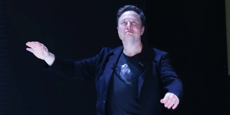Elon Musk Shifts Tesla’s Solar Ambitions From Homes to AI