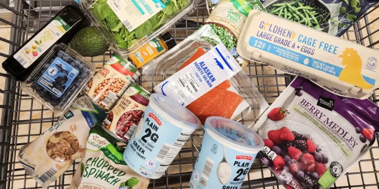 I’m a registered dietitian. Here are 12 of my favorite budget-friendly anti-inflammatory foods at Aldi.