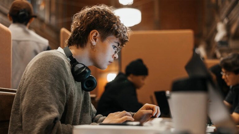 He Left Corporate and Discovered a Surprising Truth: Having 4 Clients Is Safer Than Having 1 Boss