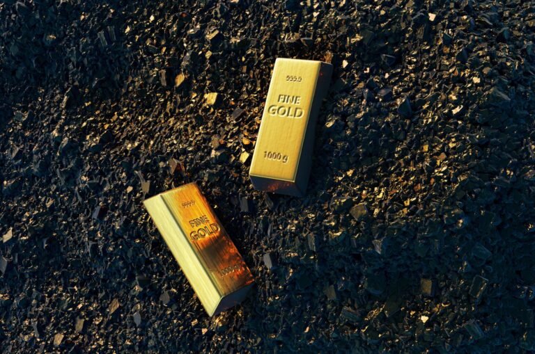 Three promising gold mining stocks to buy now