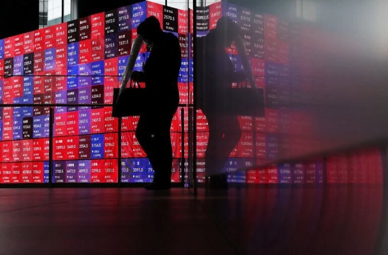 Oil surges, stocks tumble as Trump declares Iran MOU ’over’