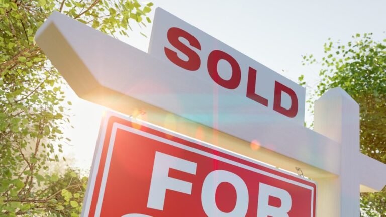 New Home Sales Unexpectedly Rise 1.6% in June