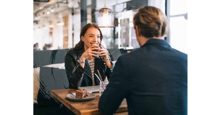 Pacific Mind Health Releases Free Guide to Help People Overcome Self-Consciousness in Everyday Moments
