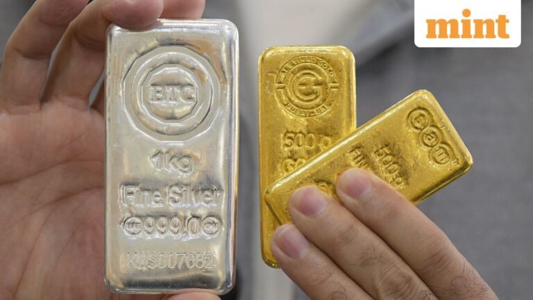 Gold, silver prices today, 30 July: Check retail rates of 24K, 22K gold, 999 silver in Delhi, Mumbai and Kolkata