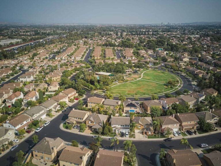 Pending Home Sales Fall to 3-Month Low