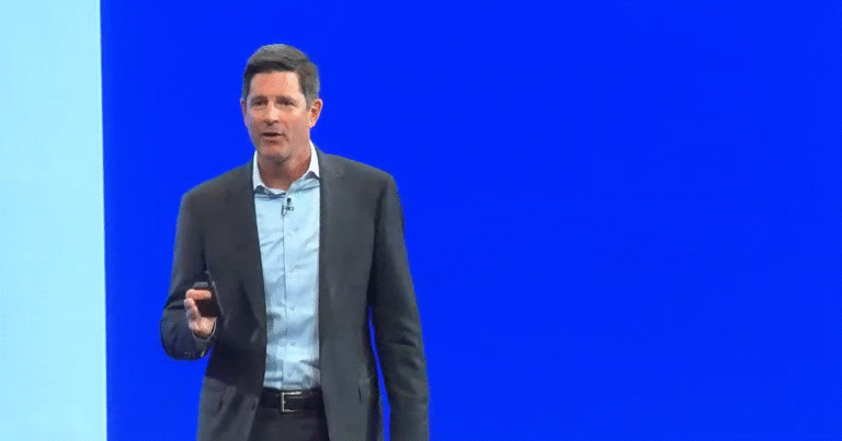 Schwab vacuums up assets, says there’s plenty to share with RIAs