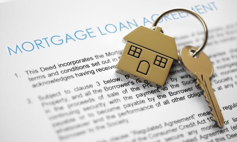 Oil prices push mortgage rates to one-year high, applications slide