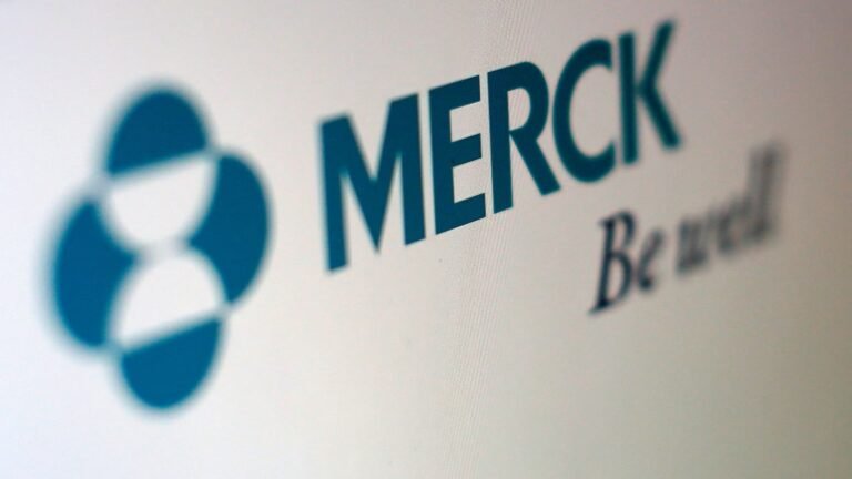 Moderna, Merck cancer vaccine shows initial late-stage melanoma data