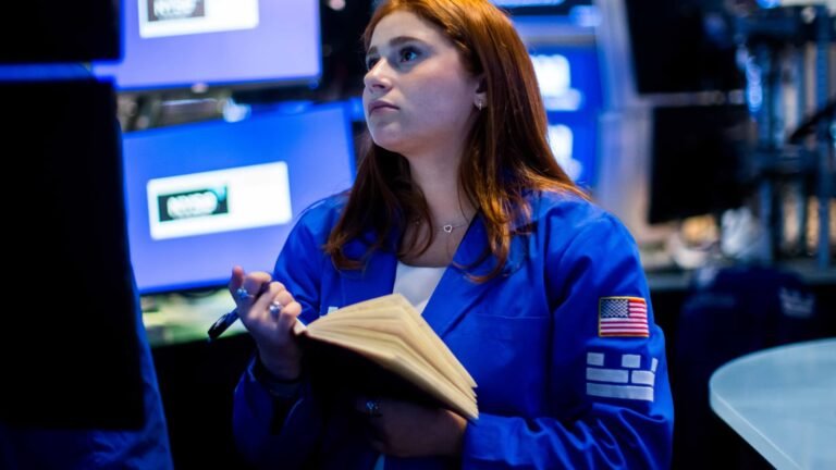 Treasury yields rebound, wiping out the decline following Bessent’s intervention