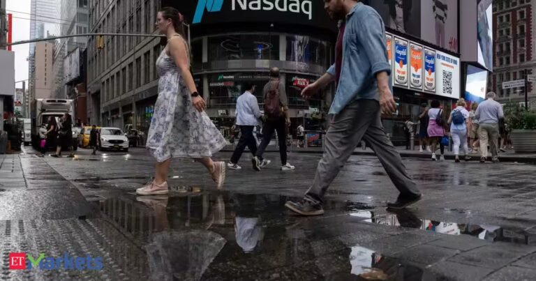 US Stocks: Nasdaq ends down as expectations of Hormuz deal fade