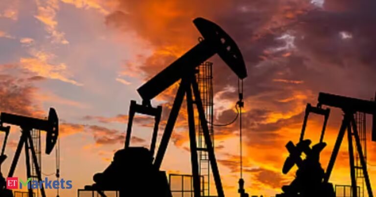Oil drops on lower demand forecasts despite deadlock in US-Iran talks