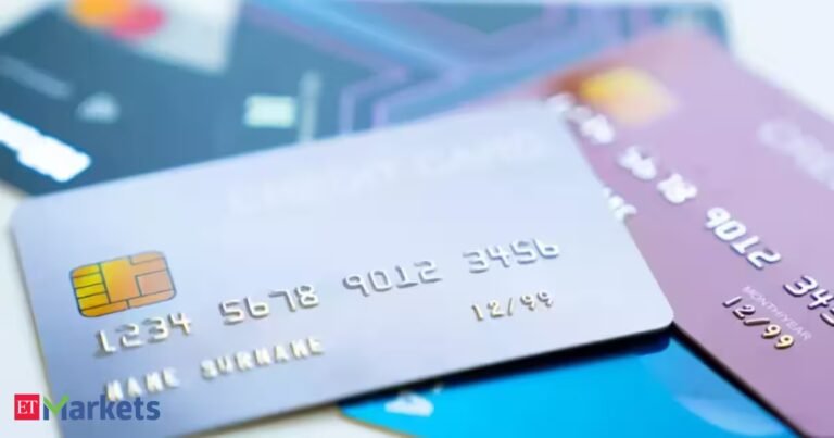 India adds 1.26 million credit cards in July as spending rises; HDFC, SBI lead the way