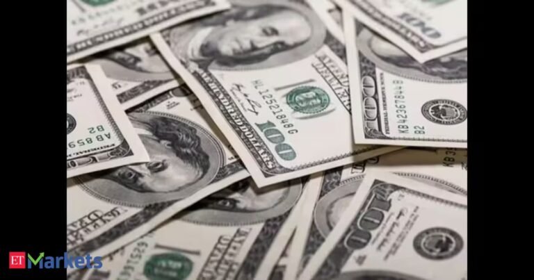 Short-term rates ease as banks see surge in dollar deposits
