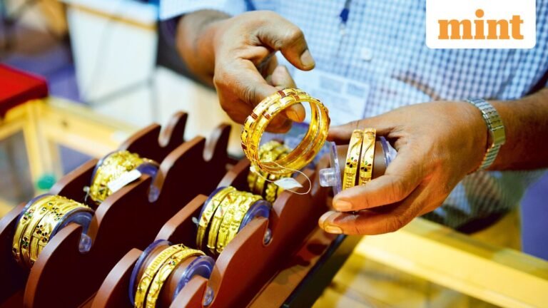 Gold, silver prices today, 31 August: Check retail rates of 24K, 22K gold, 999 silver in Delhi, Mumbai and Kolkata