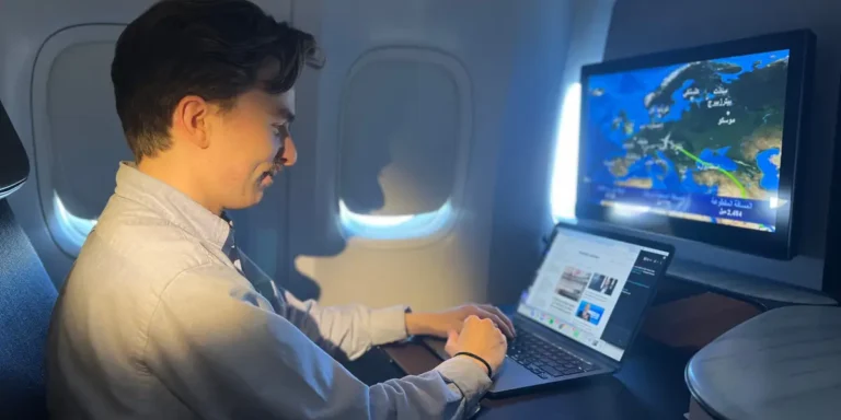 What It’s Like to Use Elon Musk’s Starlink WiFi on Board a Flight