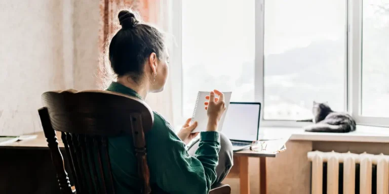 Laid Off Middle Manager Struggles to Find Work in 50s