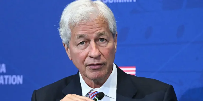 Jamie Dimon Says Dollar Could Lose Reserve Status If US Loses Edge
