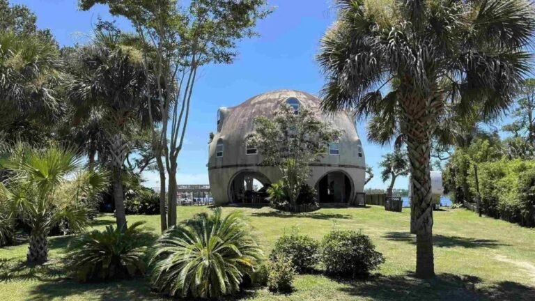 Beachfront Concrete ‘Ball’ House Looks Like It’s Part of a ‘Star Wars’ Set