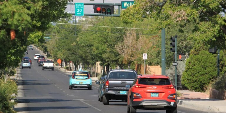 With ‘virtual speed bumps,’ cities reduce crashes by rewarding slower drivers with fewer red lights