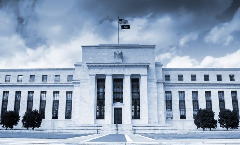 Observers Want Fed Chair to Clarify His Views on Inflation, Interest Rates