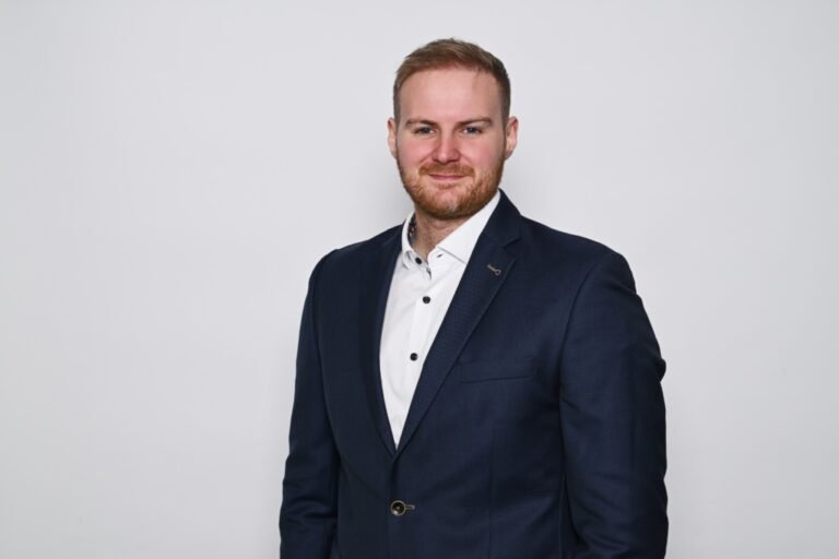 Right Mortgage Network hires specialist lending manager – Mortgage Strategy