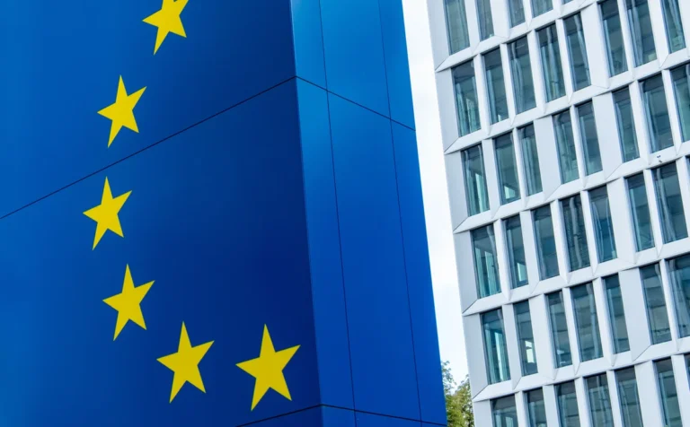 EU eases non-cleared margin rules for smaller players