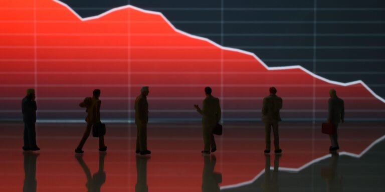Economic pessimism grows as business outlook darkens