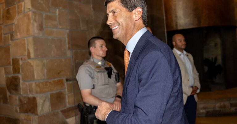 Kevin Warsh Notes Inflation Concerns But Offers No Clues as to Next Fed Decision – Commercial Observer