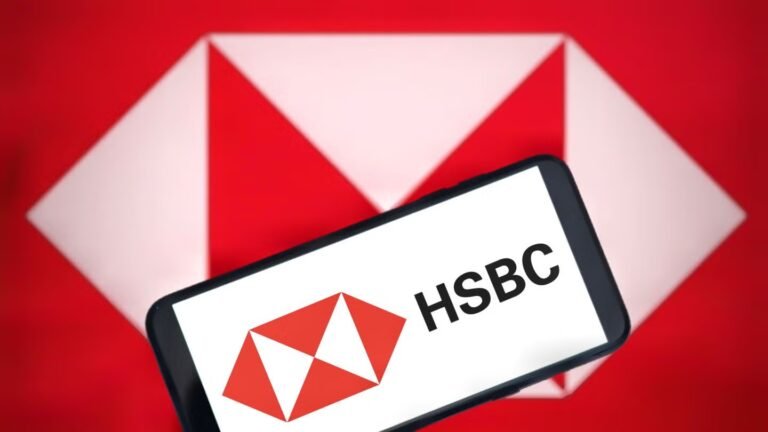 HSBC hires bankers from UBS and Bank of Singapore