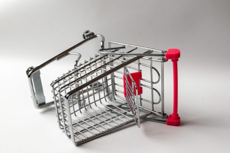 Retail Sales Fall Unexpectedly in July