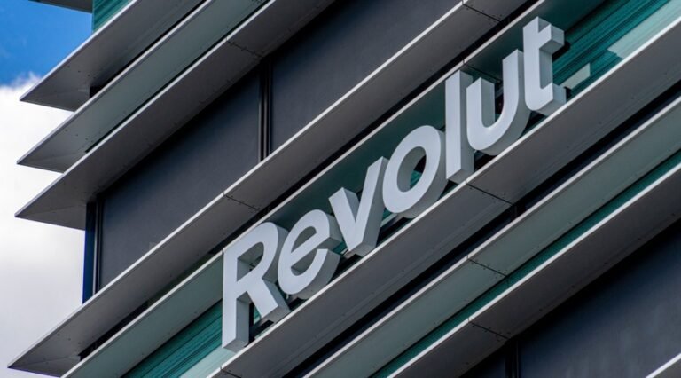ESMA Didn’t Say How Lithuania’s Cross-Border Clients Jumped 5,000x. Is It Because of Revolut?