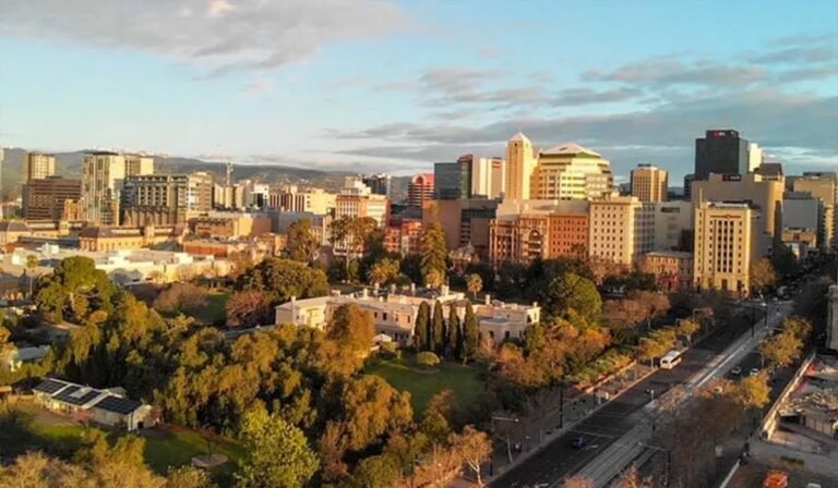 Market split: The suburbs still running hot amid widespread cooling