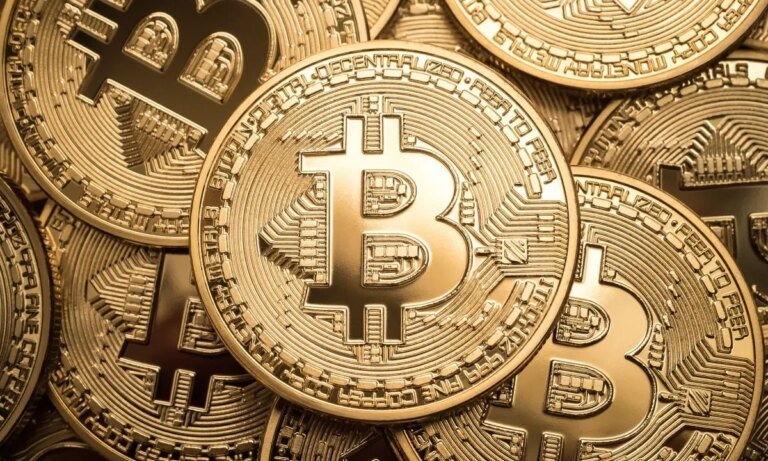 Large Holders Pour $2.75 Billion into Bitcoin After Months of Selling