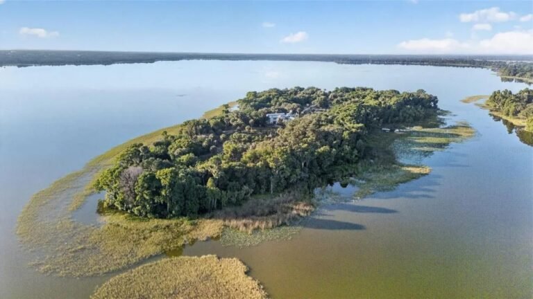 Historic Private Island Retreat in Florida Can Only Be Reached by Boat or Air