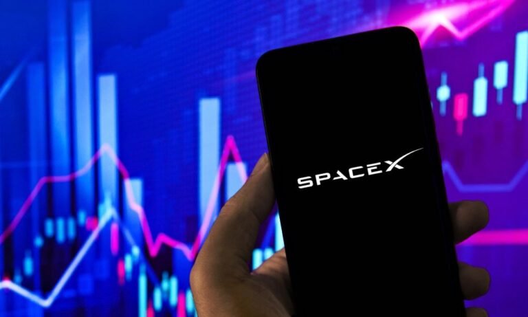 SpaceX shares fall about 7% after first earnings report as a public company