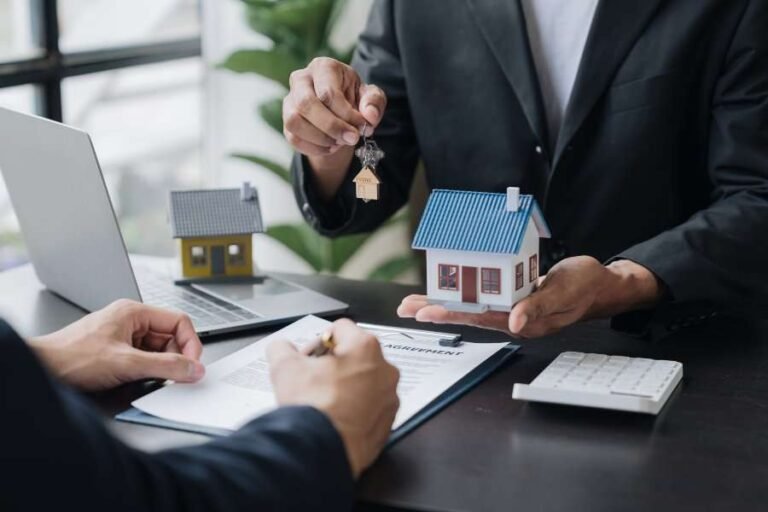 Foreign Purchases of U.S. Homes Fall to Near Record Low